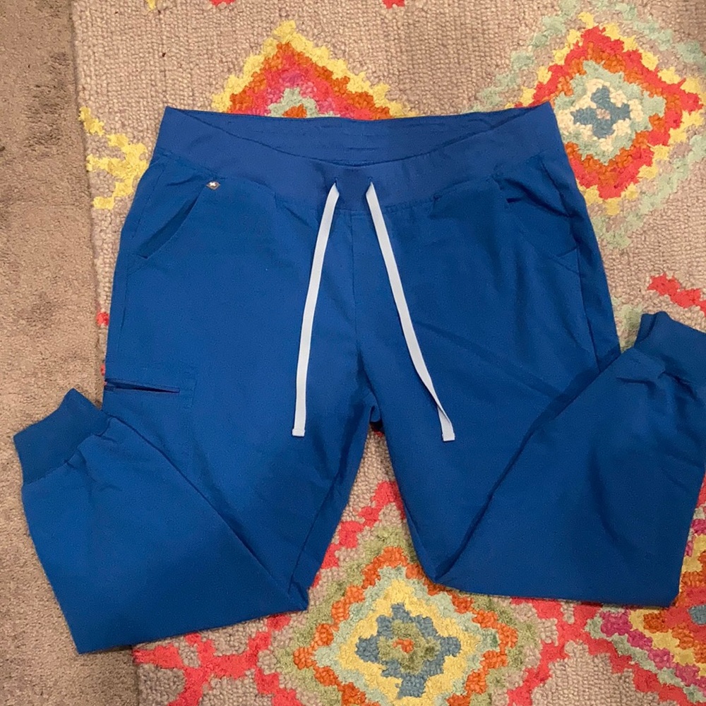 FIGS Zamora jogger scrub pants. Gently worn.